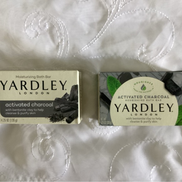 Yardley Activated Charcoal Nourishing Bar Soap - Picture 3 of 4